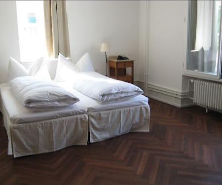 Hotel Castle Garden Binningen Quarto foto